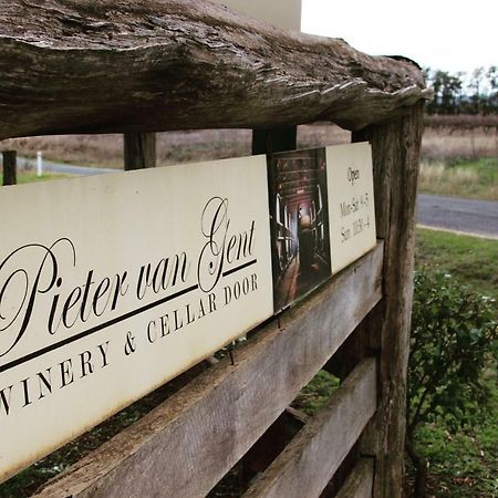 Pieter Van Gent Winery & Vineyard Budgee Budgee Exterior photo